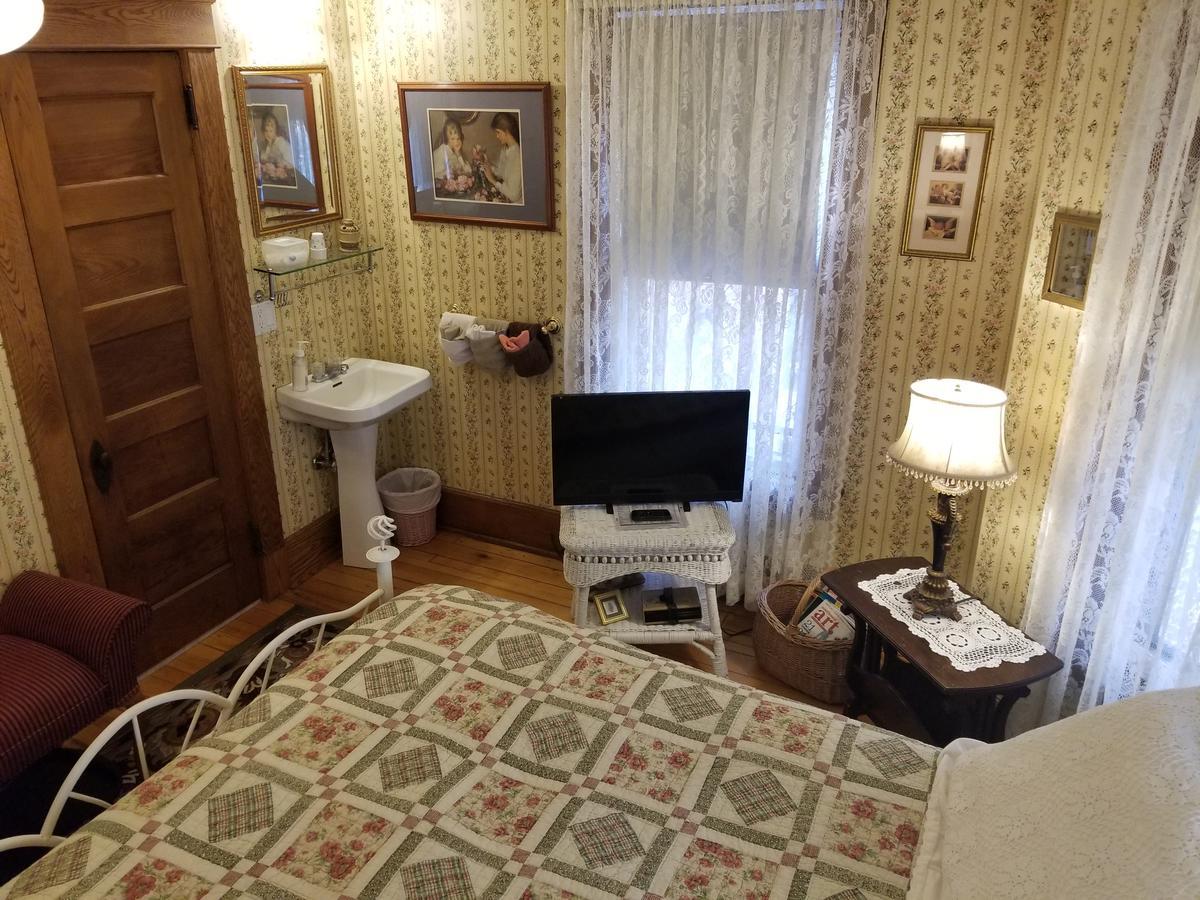Rose & Thistle Bed & Breakfast Cooperstown Esterno foto